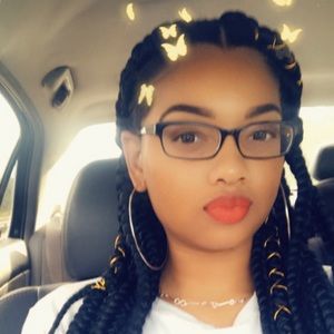 Meet your Posher, Ashayla